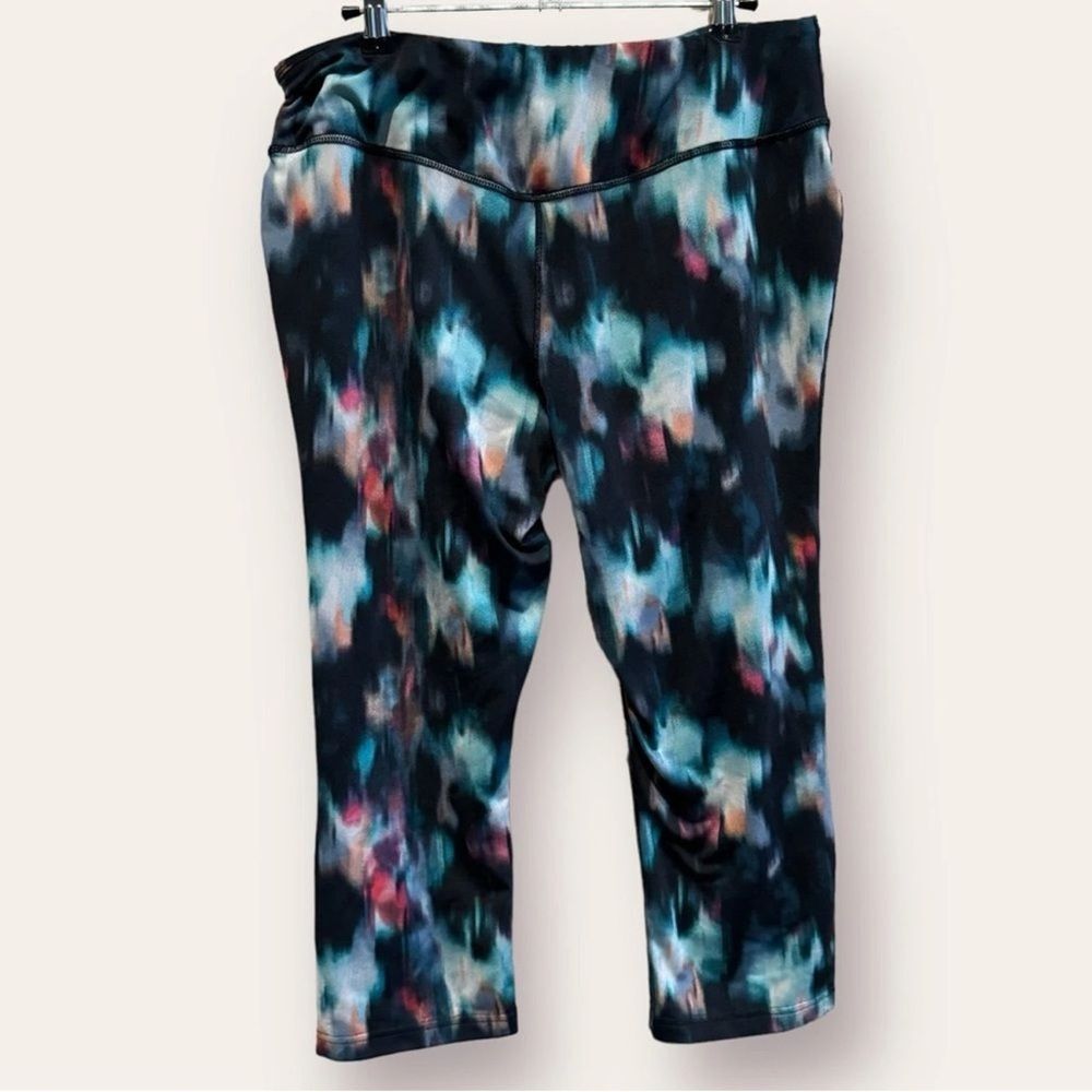 Eddie Bauer Printed Capri Leggings - Size Large - Picture 2 of 5